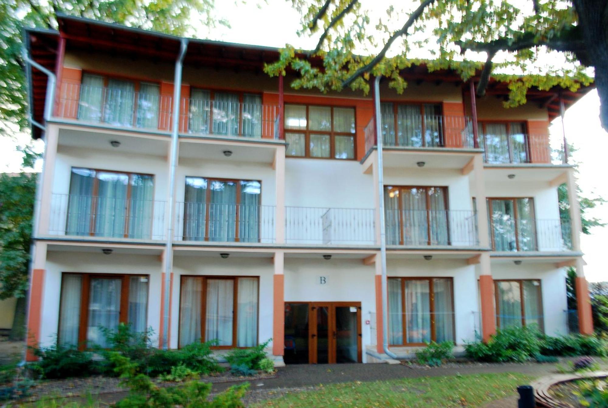 Rezydencja 5 Debow Miedzyzdroje Exterior photo